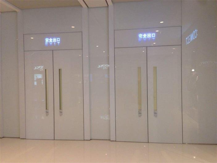 ���̰���